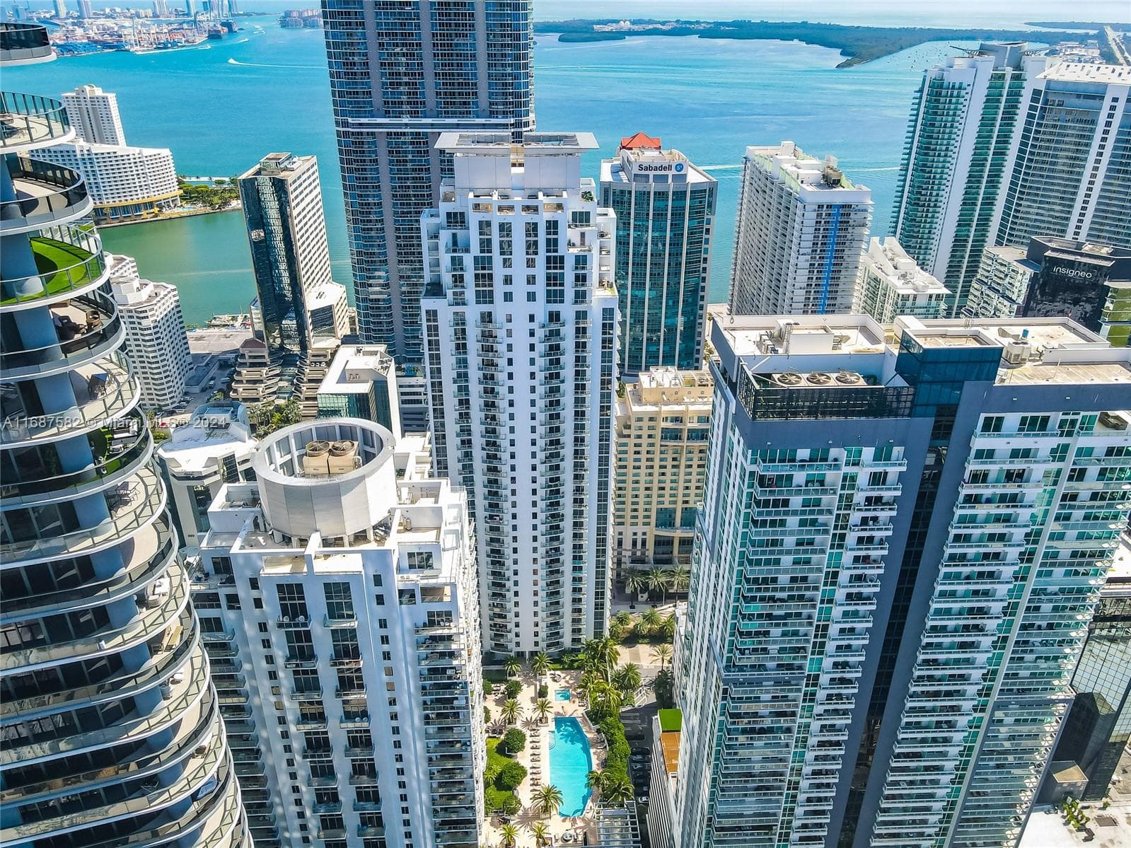 1060 Brickell Ave # 409, Miami, FL 33131