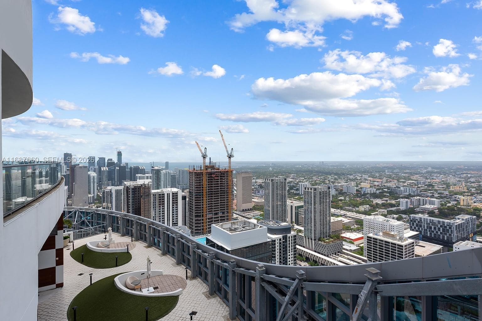 851 NE 1st Ave # PH 5700, Miami, FL 33132 — zdjęcie 5