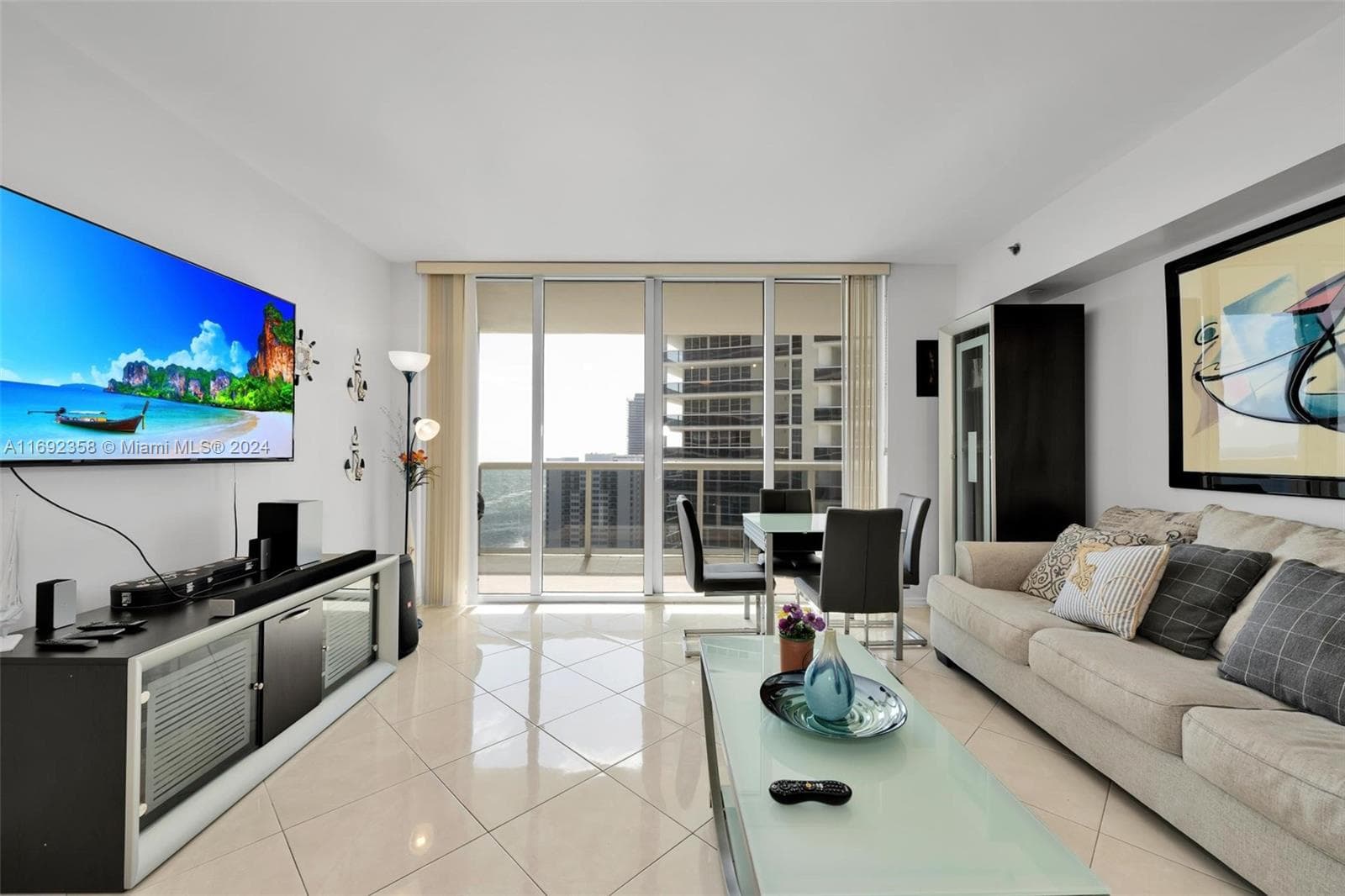 1830 S Ocean Dr # 2505, Hallandale Beach, FL 33009
