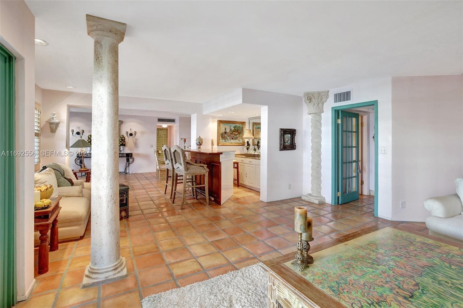 450 Paradise Isle Blvd # 307 & 308, Hallandale Beach, FL 33009 — zdjęcie 4