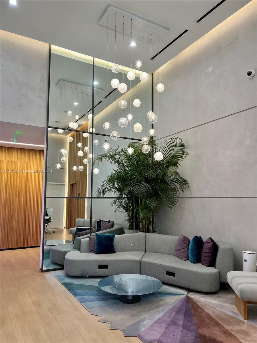 227 NE 2nd St # 2613, Miami, FL 33132 — zdjęcie 2