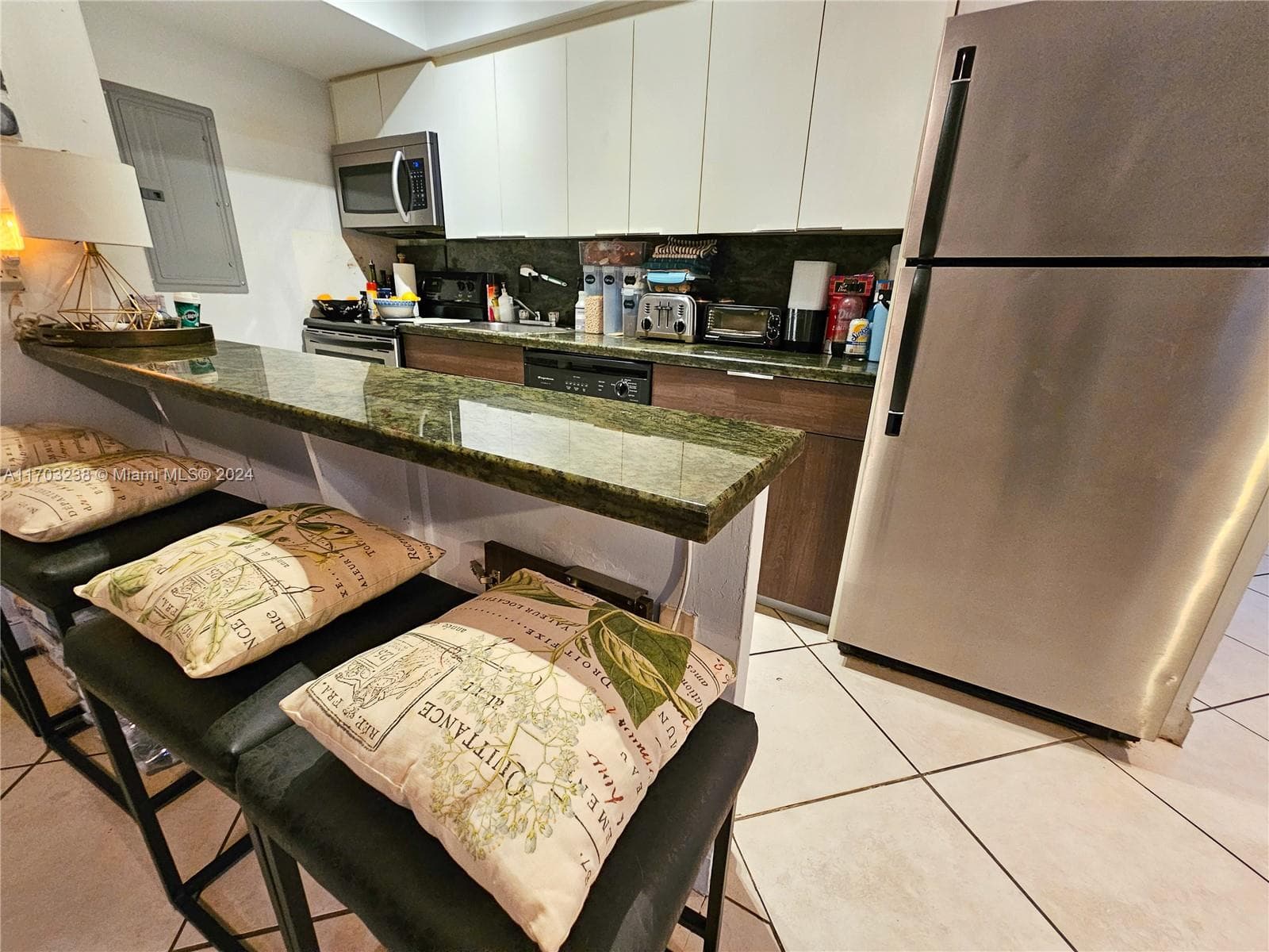 1559 Michigan Ave # 104, Miami Beach, FL 33139 — zdjęcie 2
