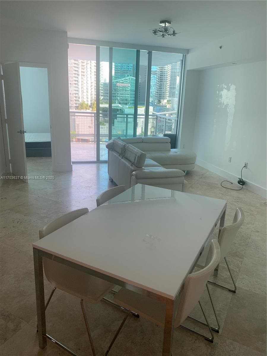 350 S Miami Ave # 1704, Miami, FL 33130 — zdjęcie 2