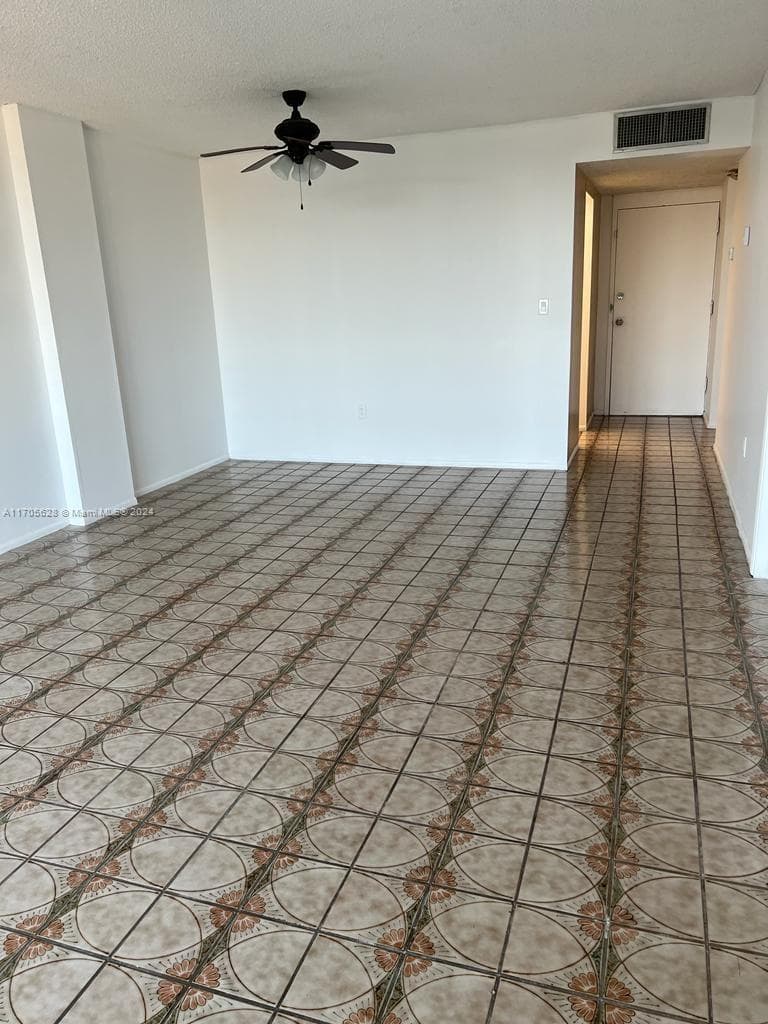 15600 NW 7th Ave # 821, Miami, FL 33169 — zdjęcie 2