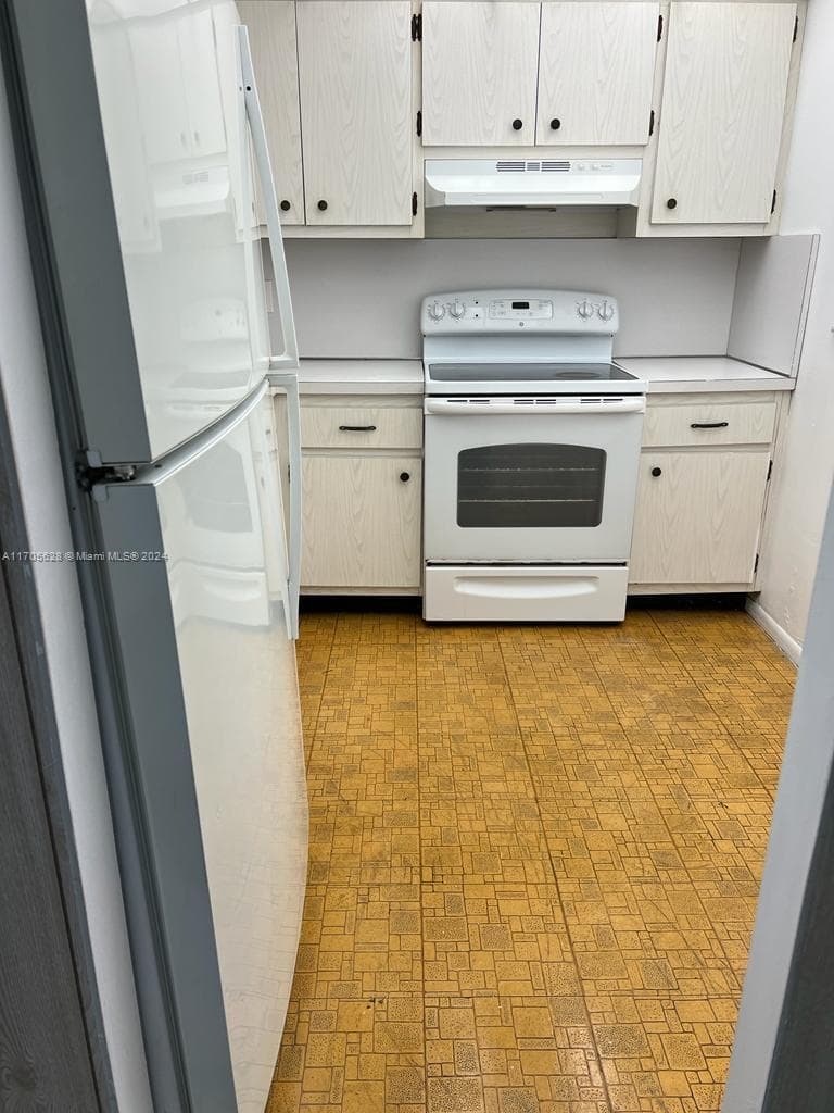 15600 NW 7th Ave # 821, Miami, FL 33169 — zdjęcie 3