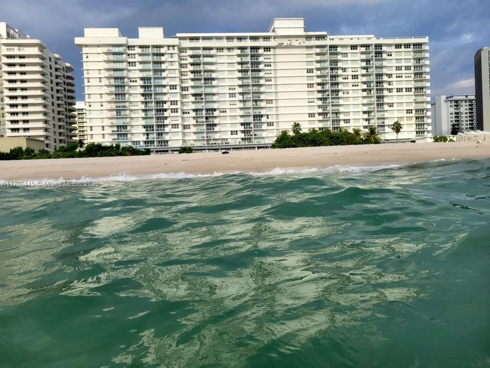 5601 Collins Ave # PH-9, Miami Beach, FL 33140