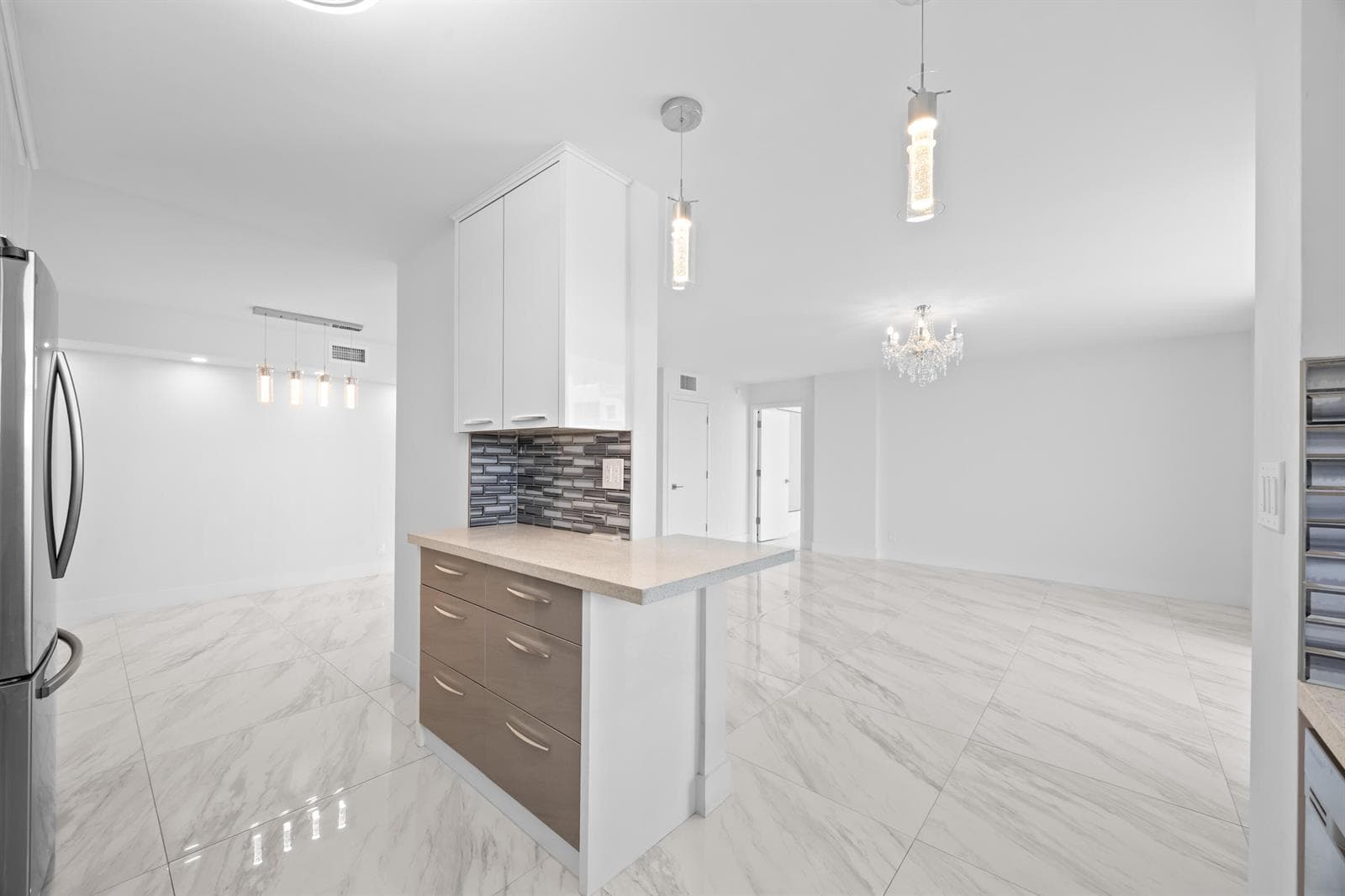 137 Golden Isles Drive # 914, Hallandale Beach, FL 33009 — zdjęcie 5
