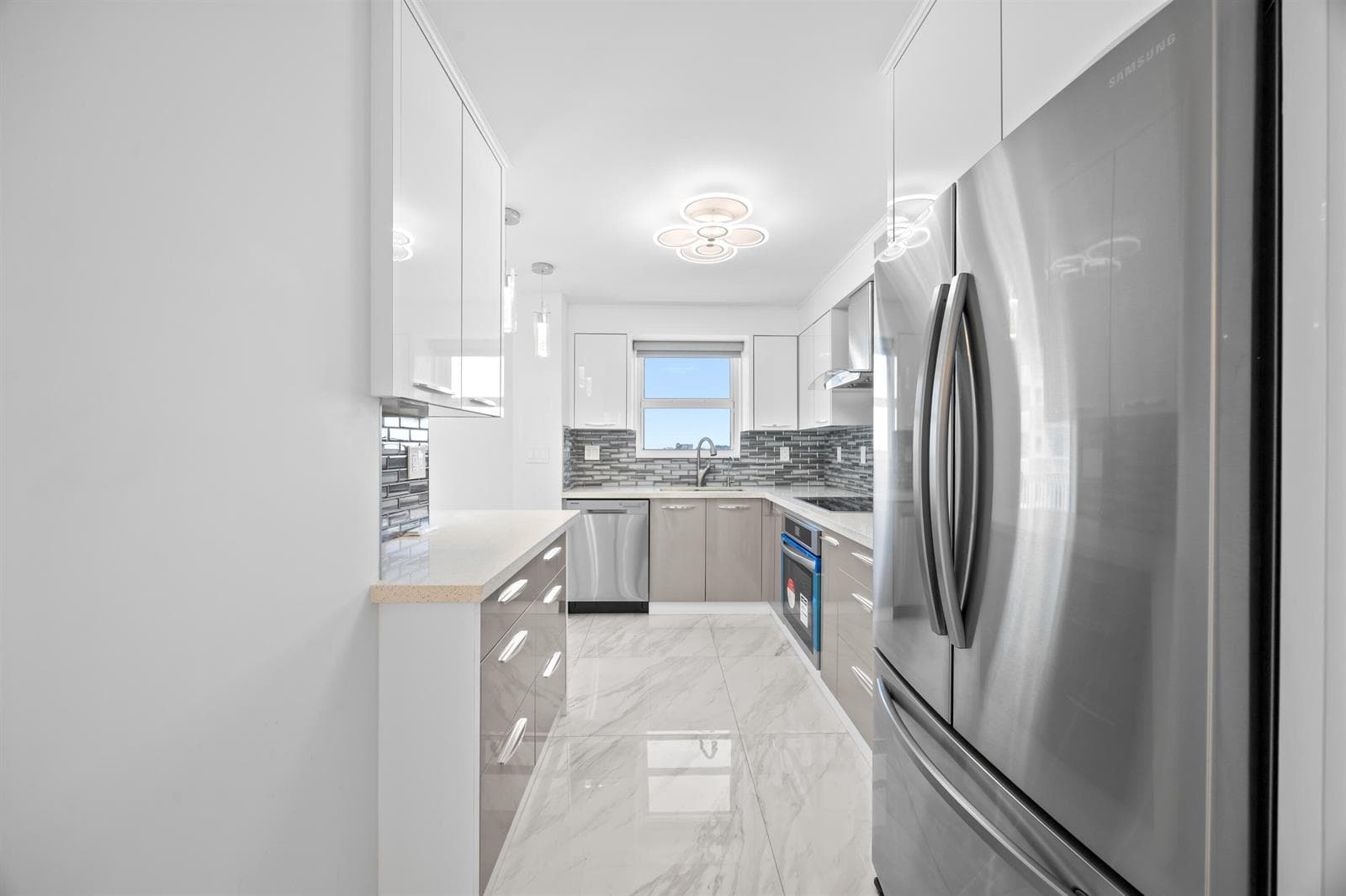 137 Golden Isles Drive # 914, Hallandale Beach, FL 33009 — zdjęcie 4