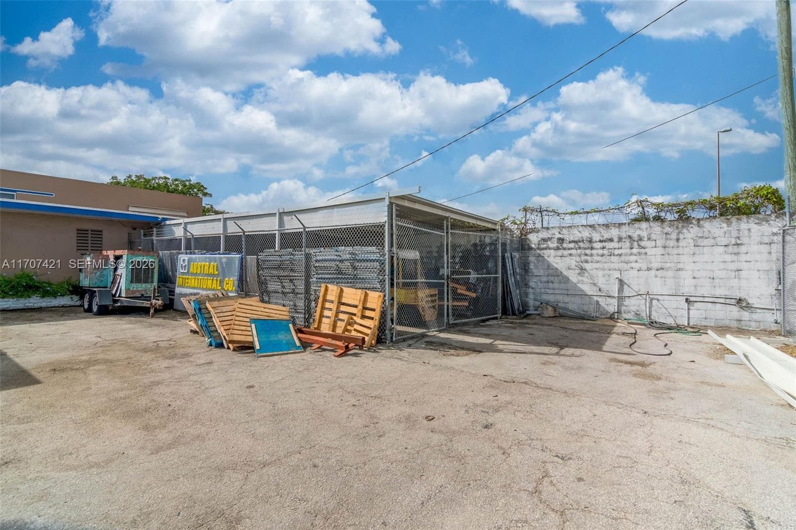 3200 NW South River Dr, Miami, FL 33142 — zdjęcie 3