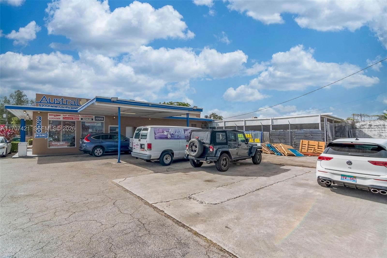 3200 NW South River Dr, Miami, FL 33142 — zdjęcie 5
