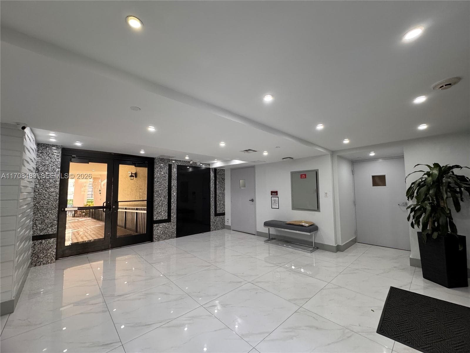 16919 N Bay Rd # 117, Sunny Isles Beach, FL 33160 — zdjęcie 2