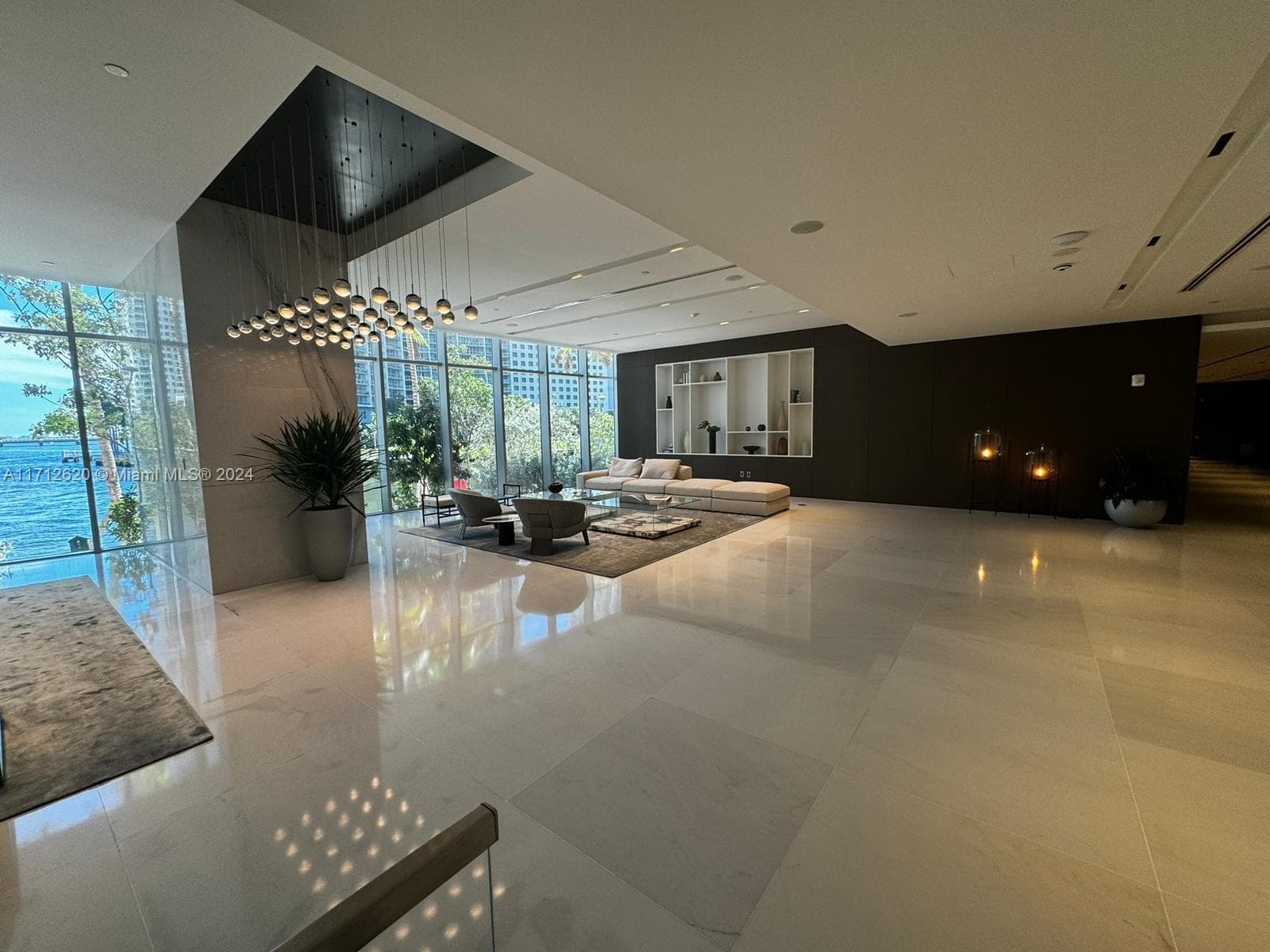 300 Biscayne Boulevard Way # 1806, Miami, FL 33131 — zdjęcie 3