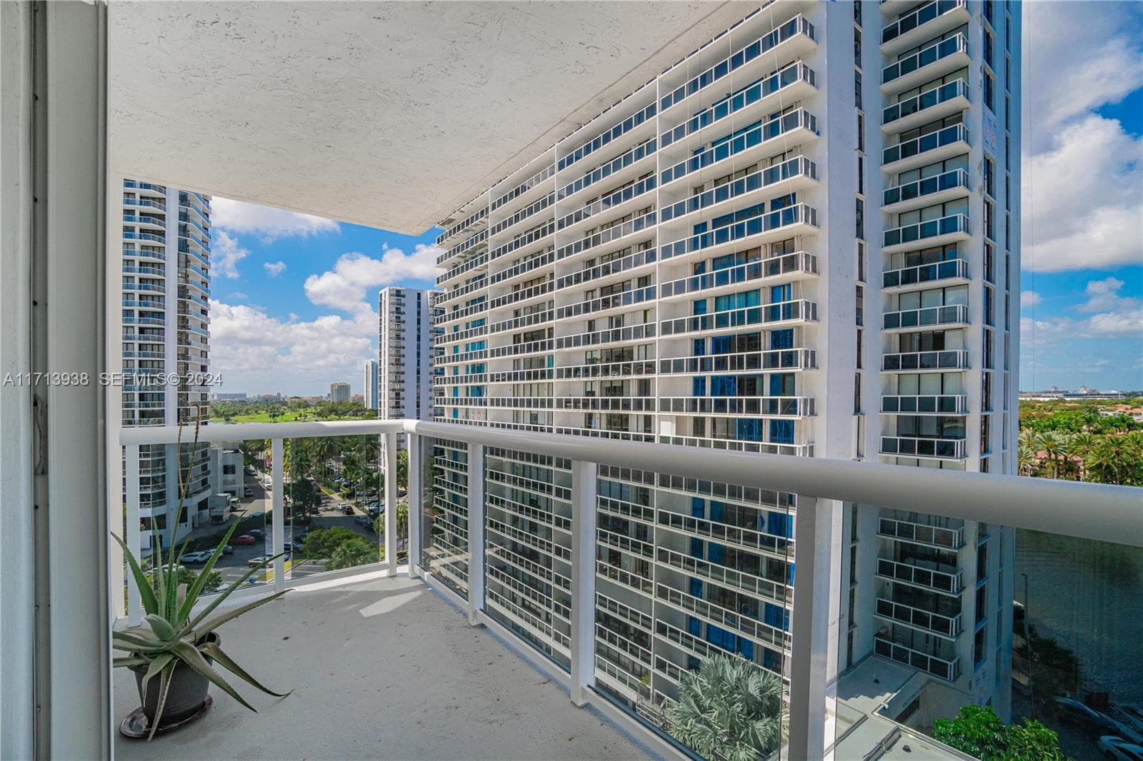 20515 E Country Club Dr # 1048, Aventura, FL 33180 — zdjęcie 5