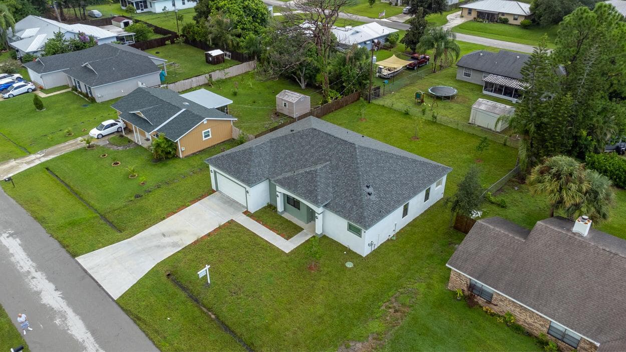 1143 SW Estaugh Avenue, Port St. Lucie, FL 34953 — zdjęcie 2