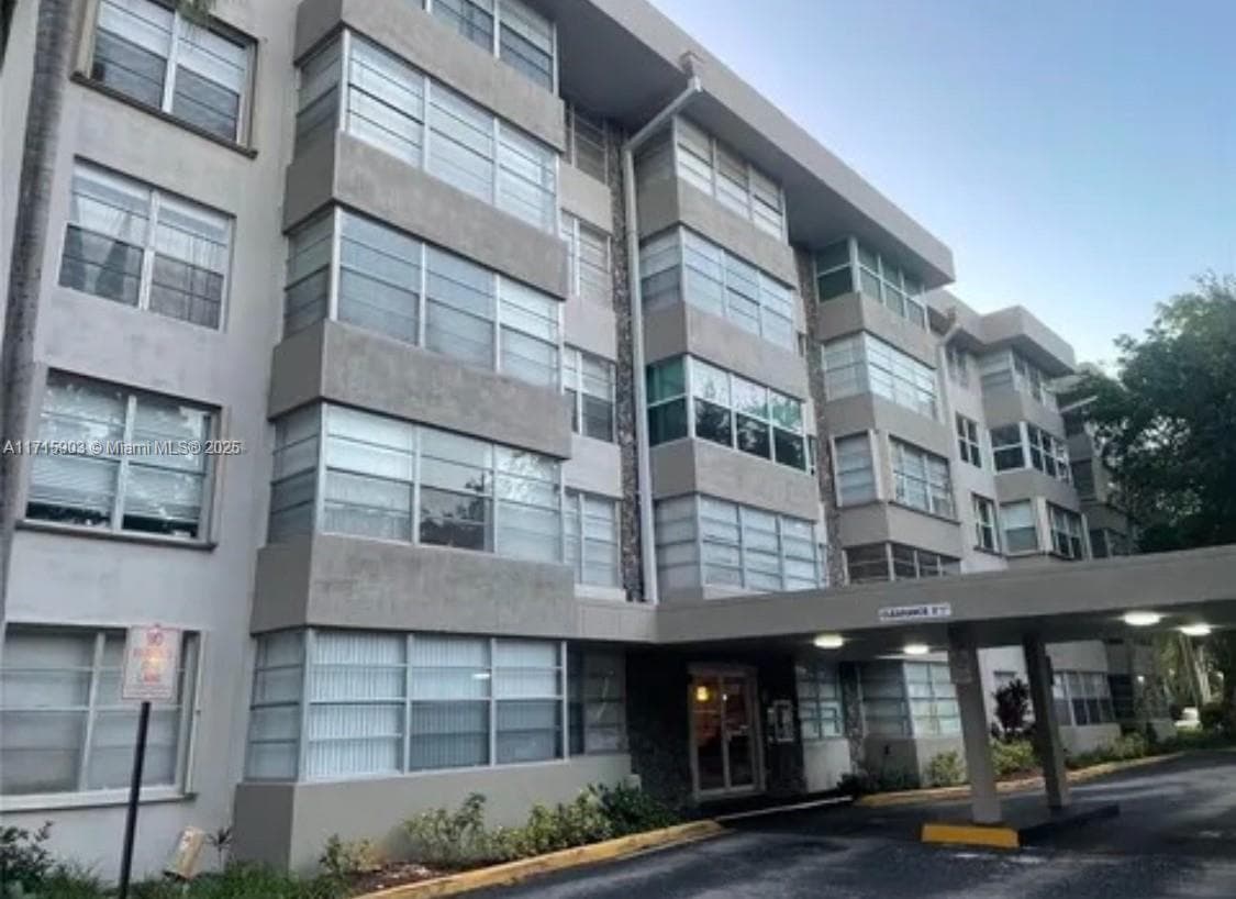 6700 Cypress Rd # 512, Plantation, FL 33317