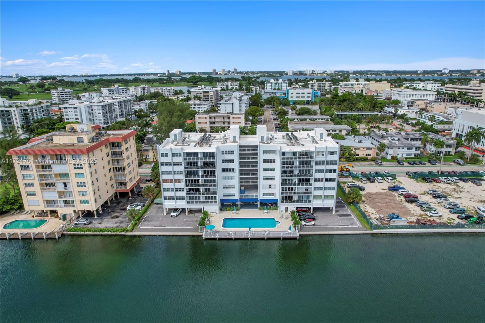 9381 E Bay Harbor Dr # 401N, Bay Harbor Islands, FL 33154 — zdjęcie 3