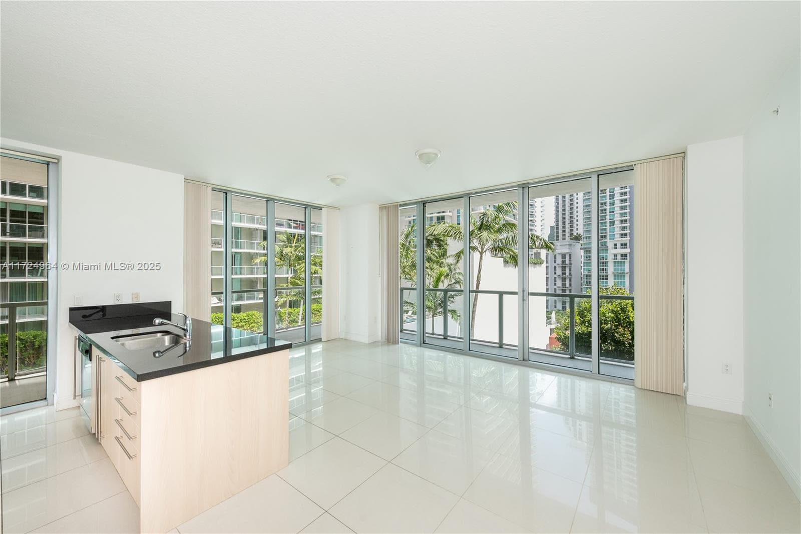 79 SW 12th St # 1107-S, Miami, FL 33130