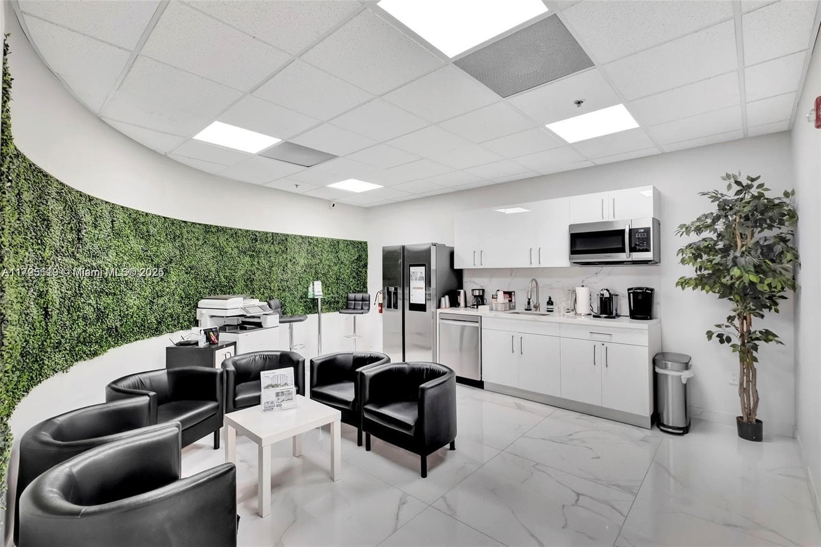 12550 Biscayne Blvd # 800-4, North Miami, FL 33181 — zdjęcie 3
