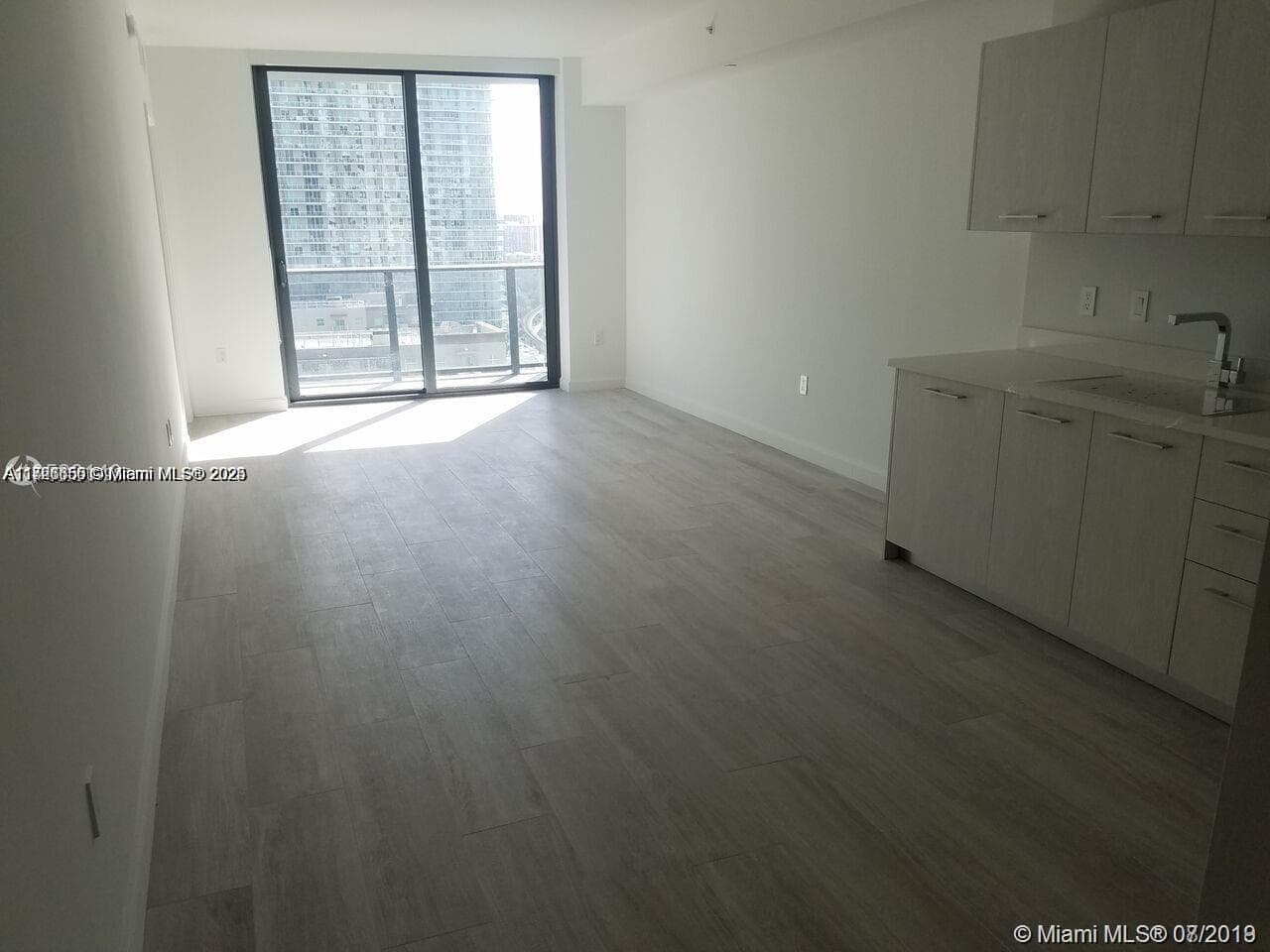 55 SW 9th St # 1805, Miami, FL 33130