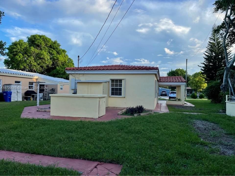 1223 NE 181st St, North Miami Beach, FL 33162 — zdjęcie 5