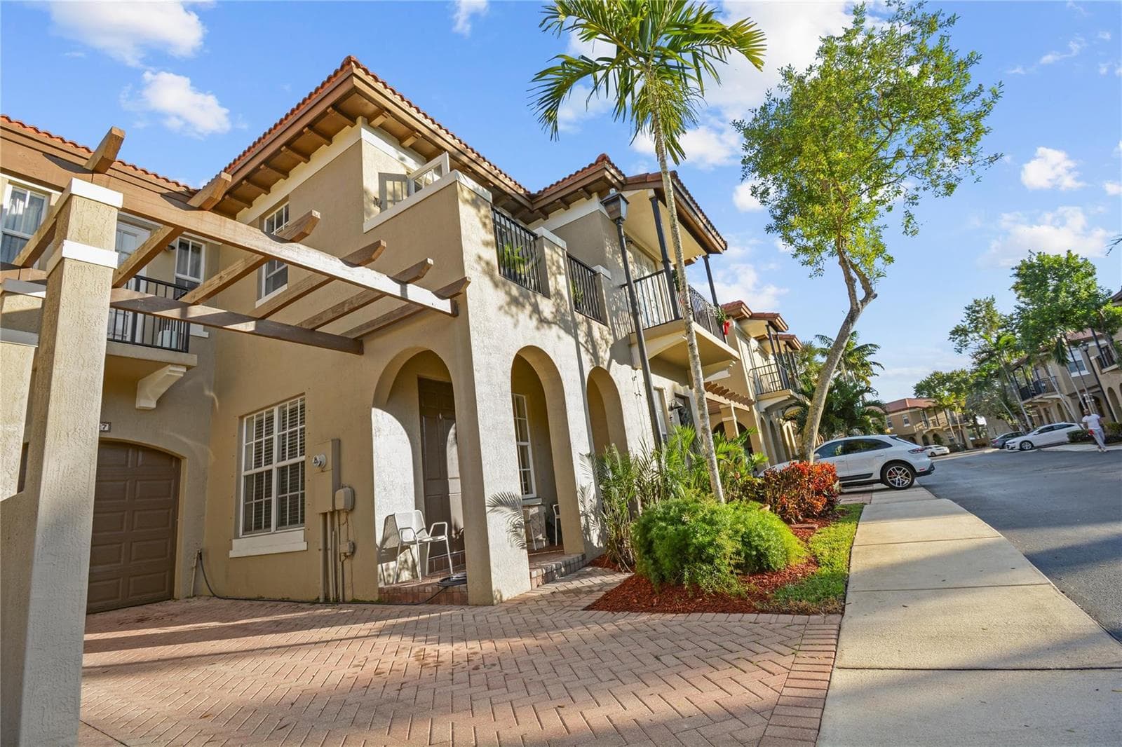 6927 Julia Gardens Drive, Coconut Creek, FL 33073 — zdjęcie 2