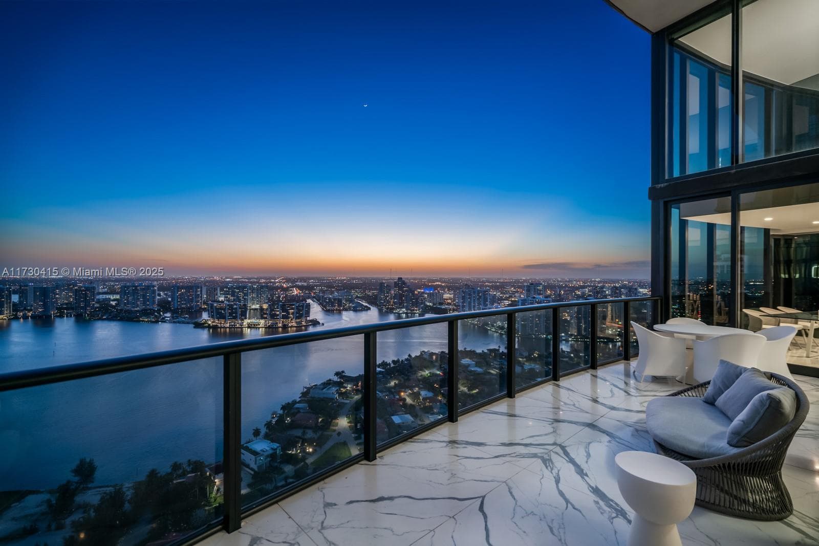 18555 Collins Ave # 4203, Sunny Isles Beach, FL 33160 — zdjęcie 4