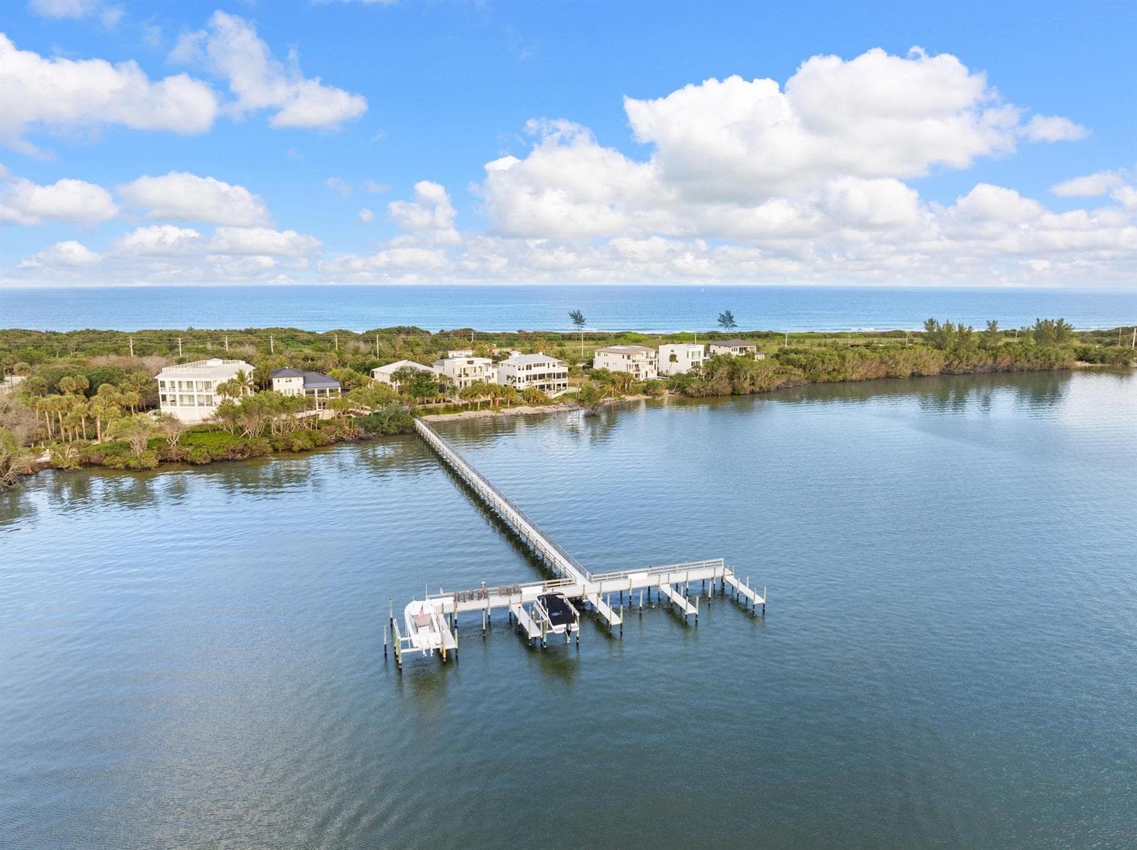 7671 Pelican Pointe Drive, Jensen Beach, FL 34957 — zdjęcie 3