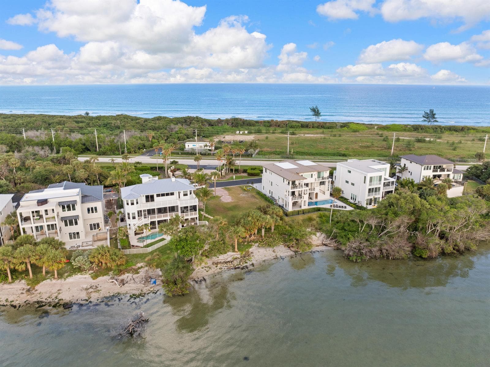 7671 Pelican Pointe Drive, Jensen Beach, FL 34957 — zdjęcie 5