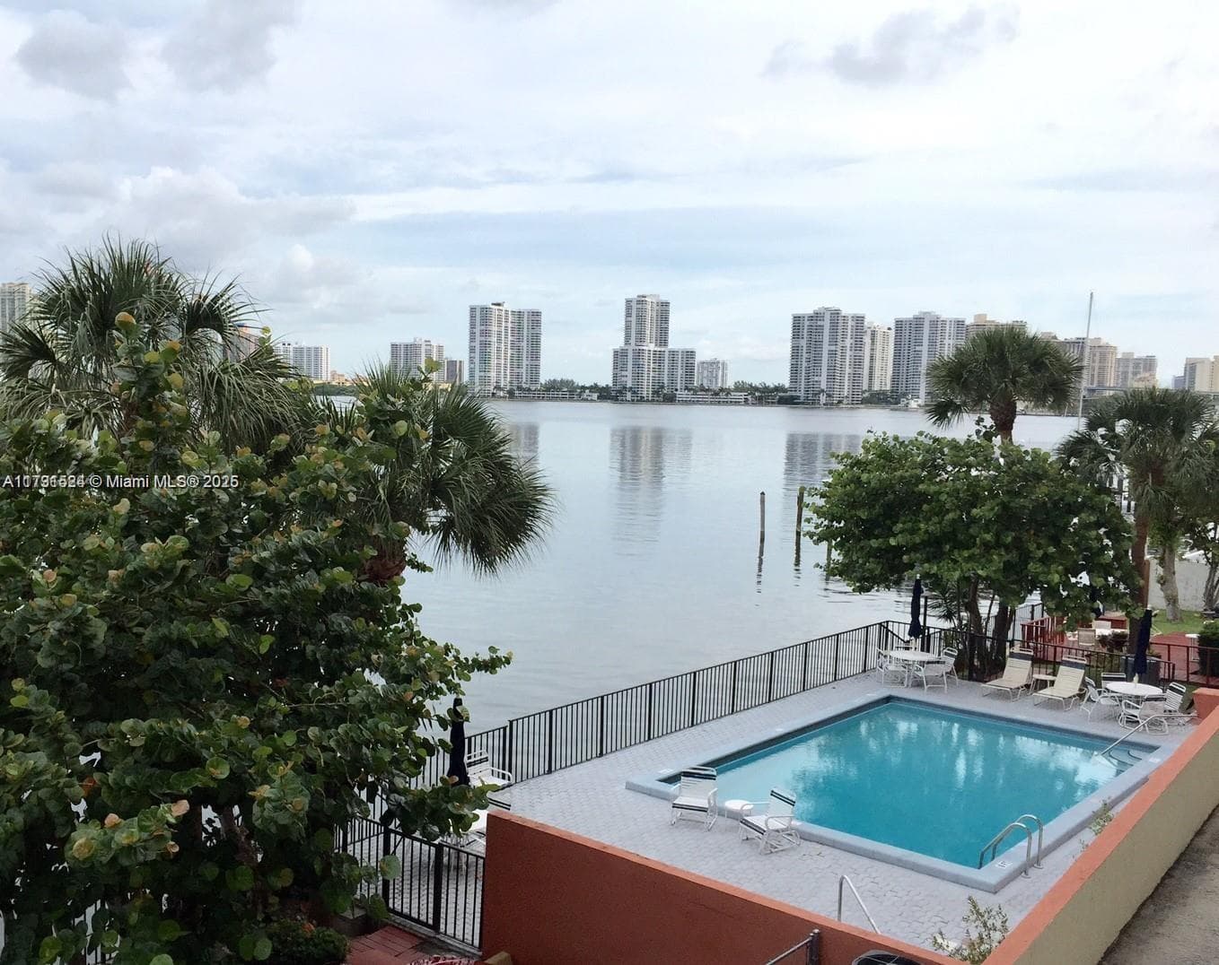 17878 N Bay Rd # 201, Sunny Isles Beach, FL 33160 — zdjęcie 3