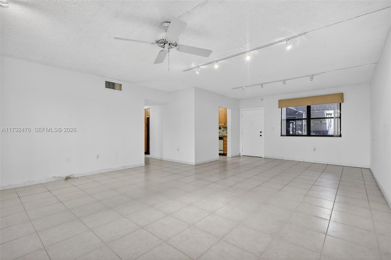 481 Ives Dairy Rd # 105-4, Miami, FL 33179 — zdjęcie 5