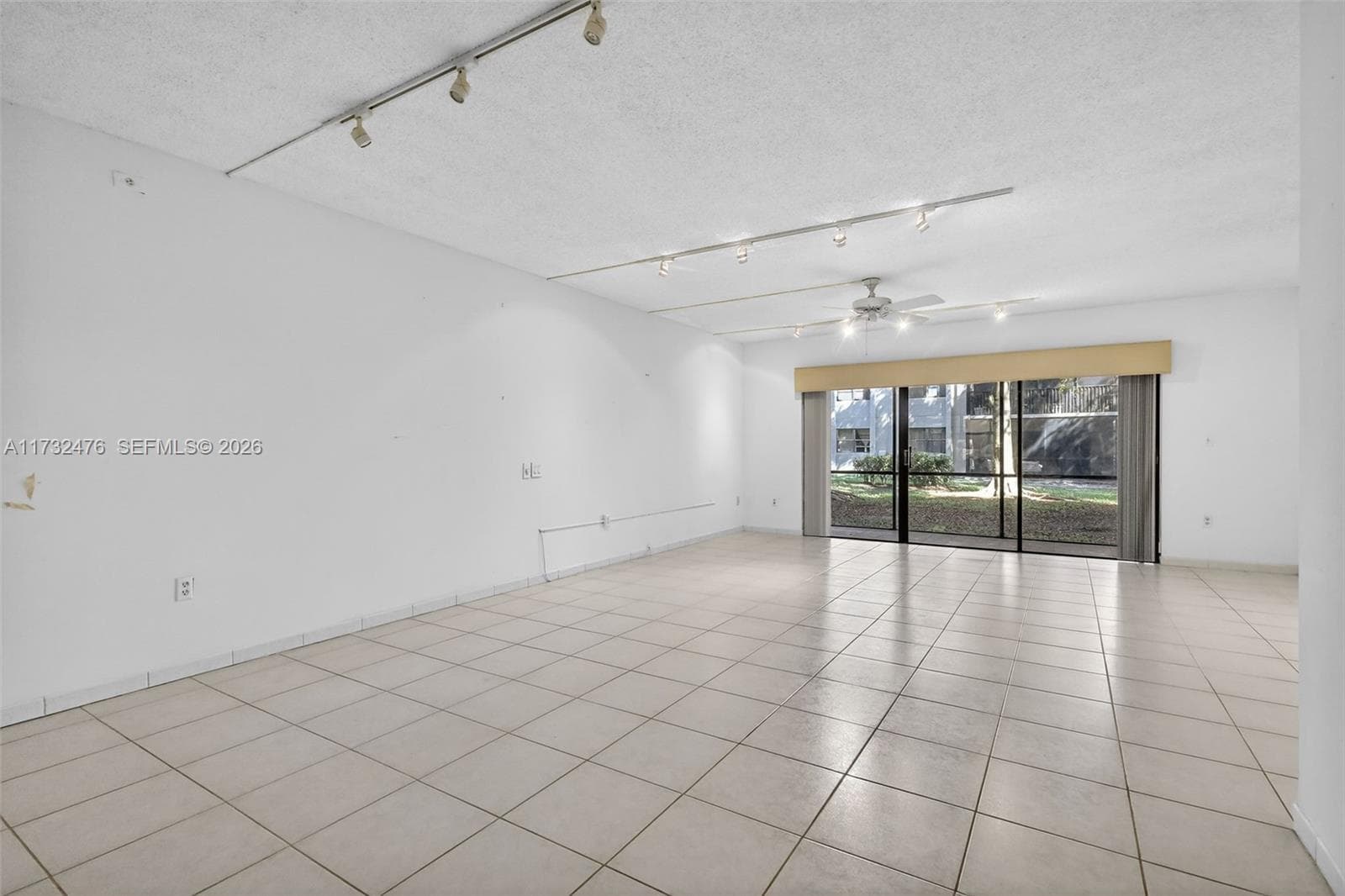 481 Ives Dairy Rd # 105-4, Miami, FL 33179 — zdjęcie 4