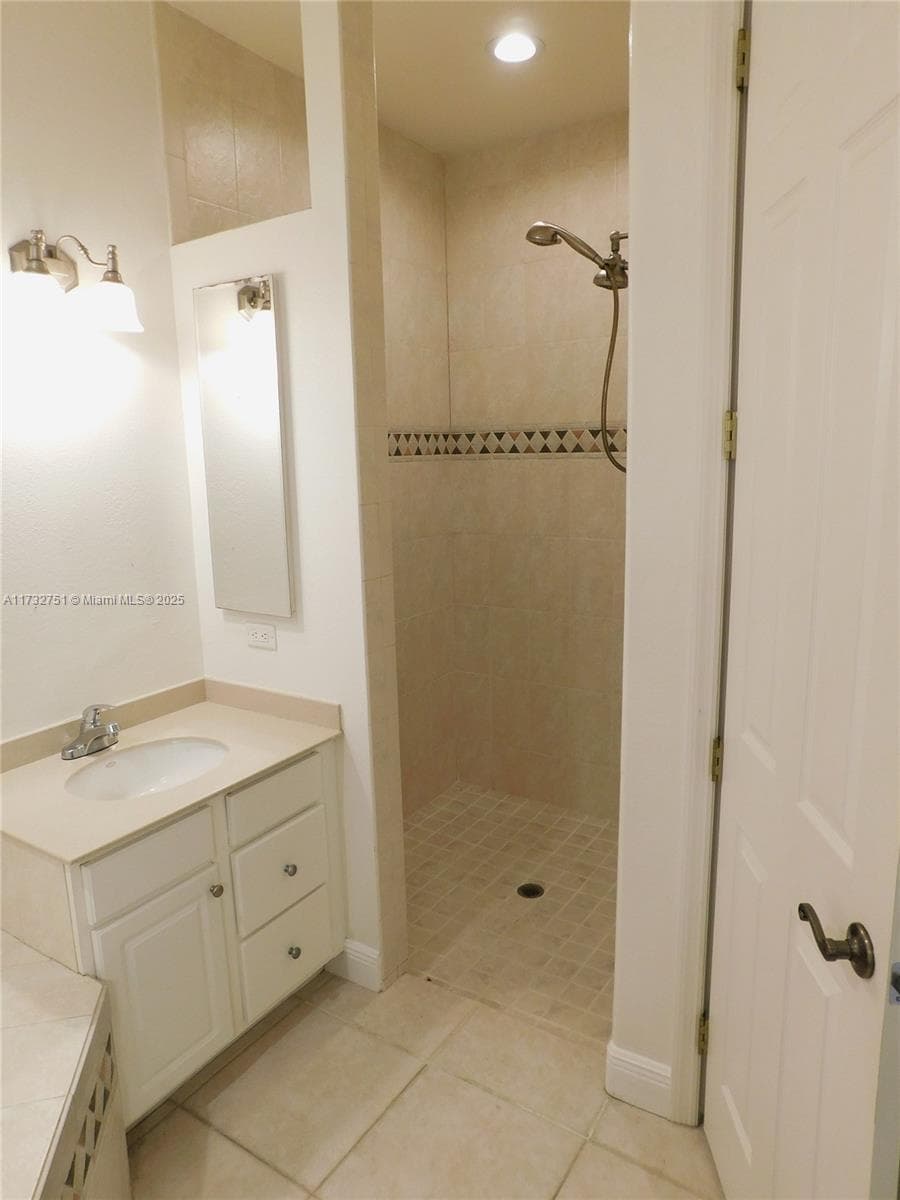 617 SE 7 ST, Cape Coral, FL 33990 — zdjęcie 3