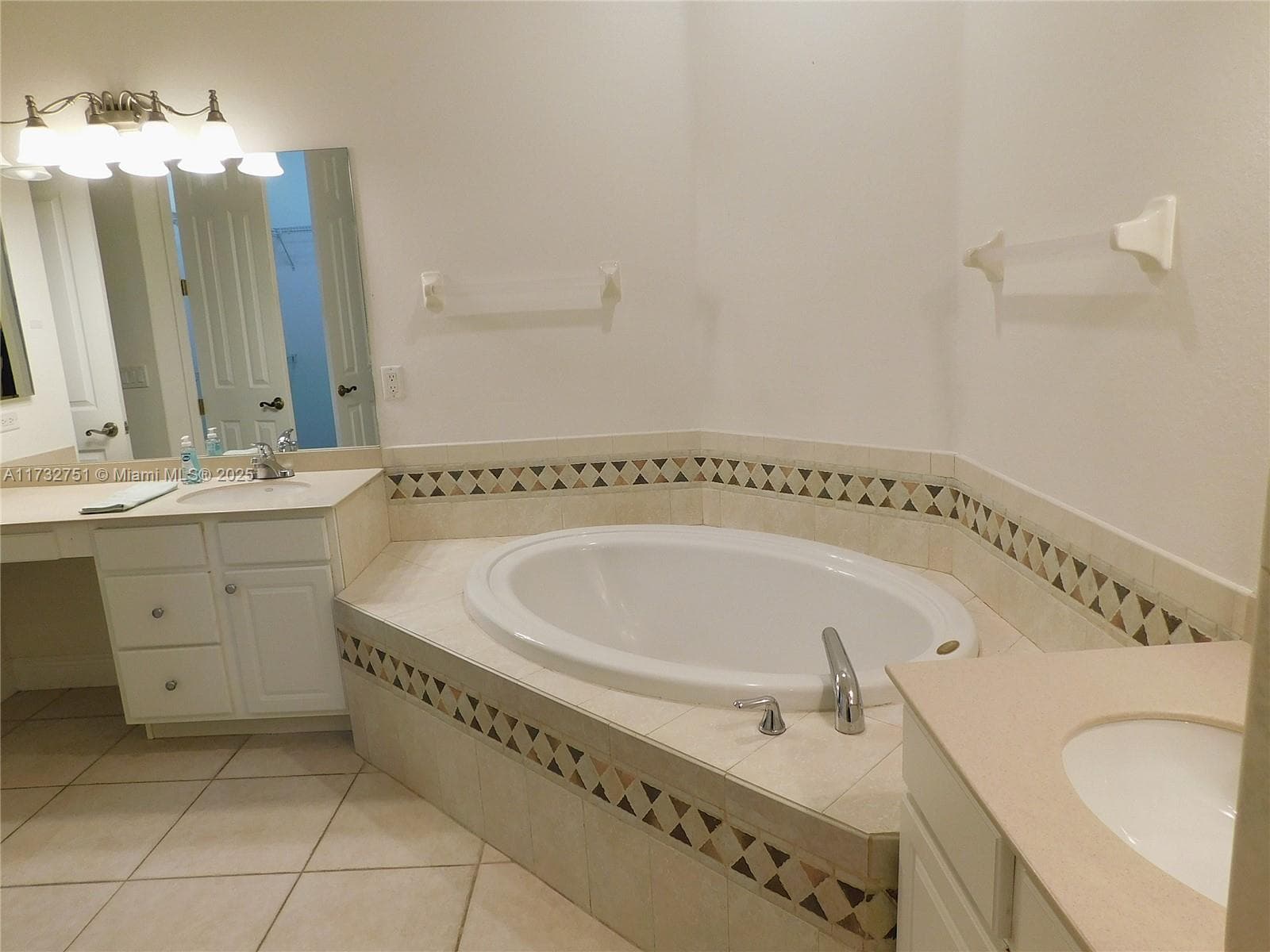 617 SE 7 ST, Cape Coral, FL 33990 — zdjęcie 5