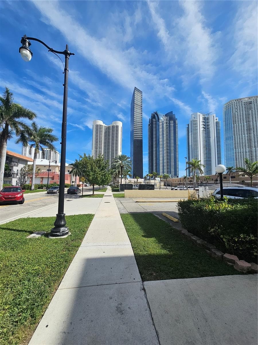200 172nd St # 102, Sunny Isles Beach, FL 33160 — zdjęcie 4