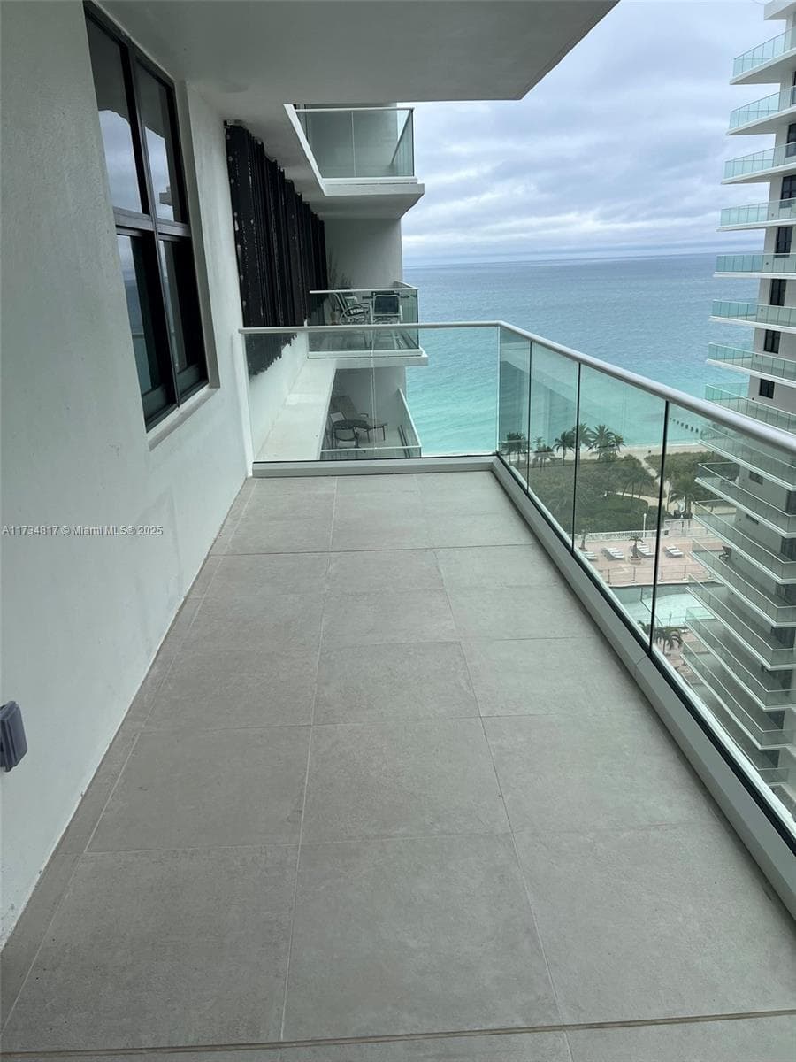 9801 Collins Ave # 17J, Bal Harbour, FL 33154 — zdjęcie 2