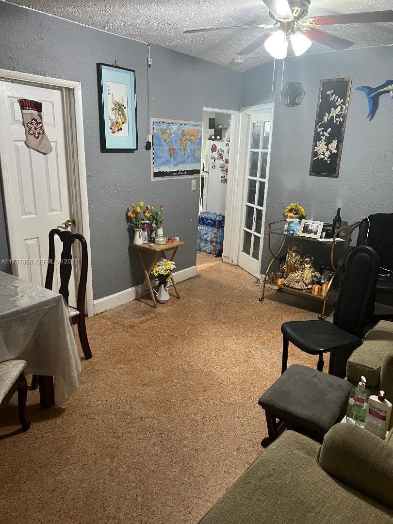 2381 NE 137 ST, North Miami Beach, FL 33181 — zdjęcie 2