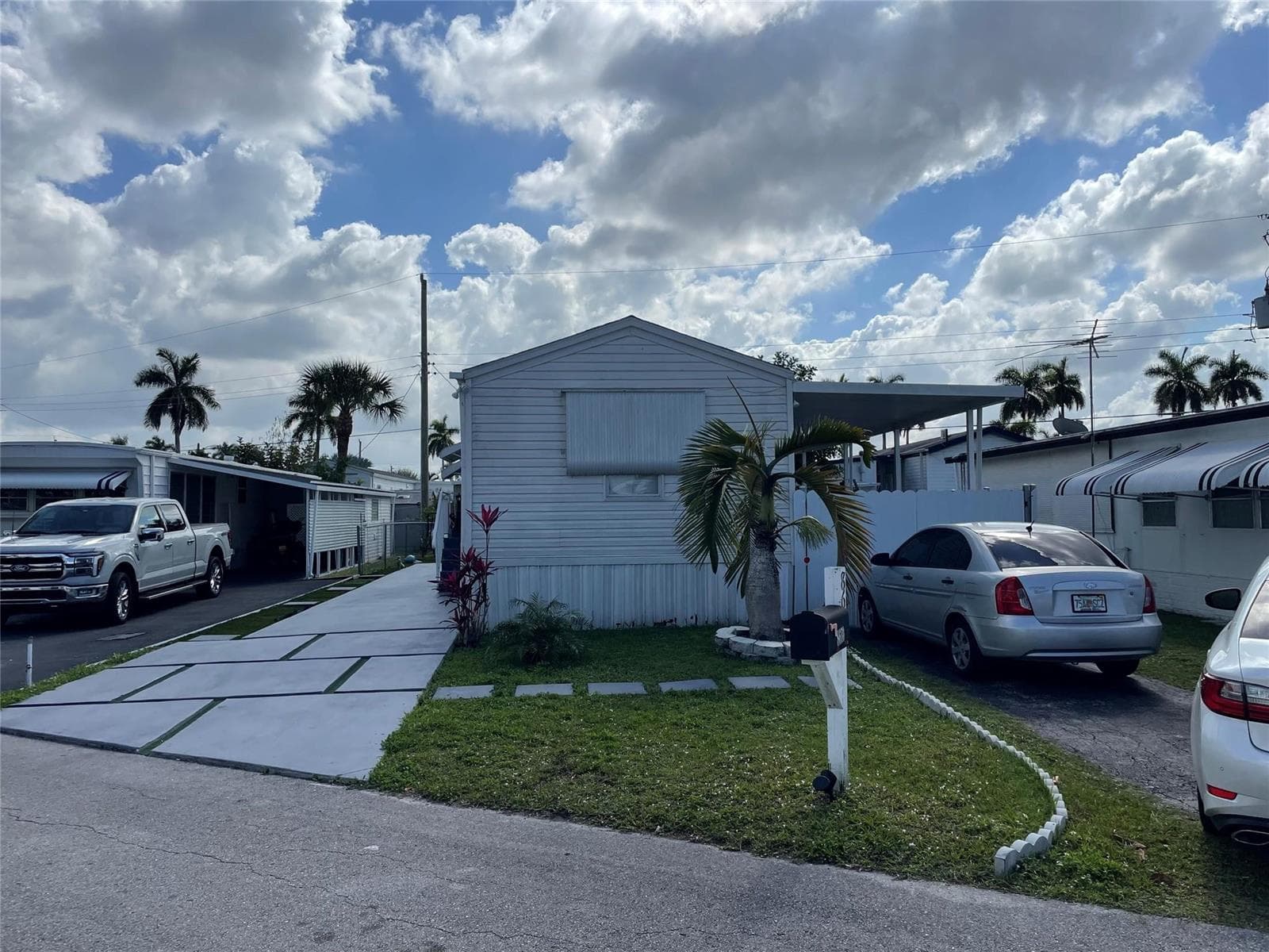 8670 SW 18th Court, Davie, FL 33324 — zdjęcie 2