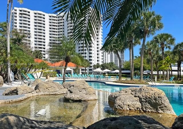 3300 NE 192nd St # 111, Aventura, FL 33180 — zdjęcie 3