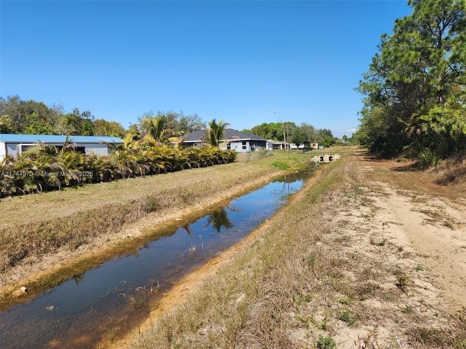 2719 50 W, Lehigh Acres, FL 33971 — zdjęcie 2