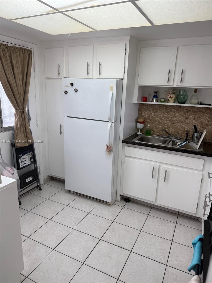 18555 NE 14th Ave # 618, Miami, FL 33179 — zdjęcie 4
