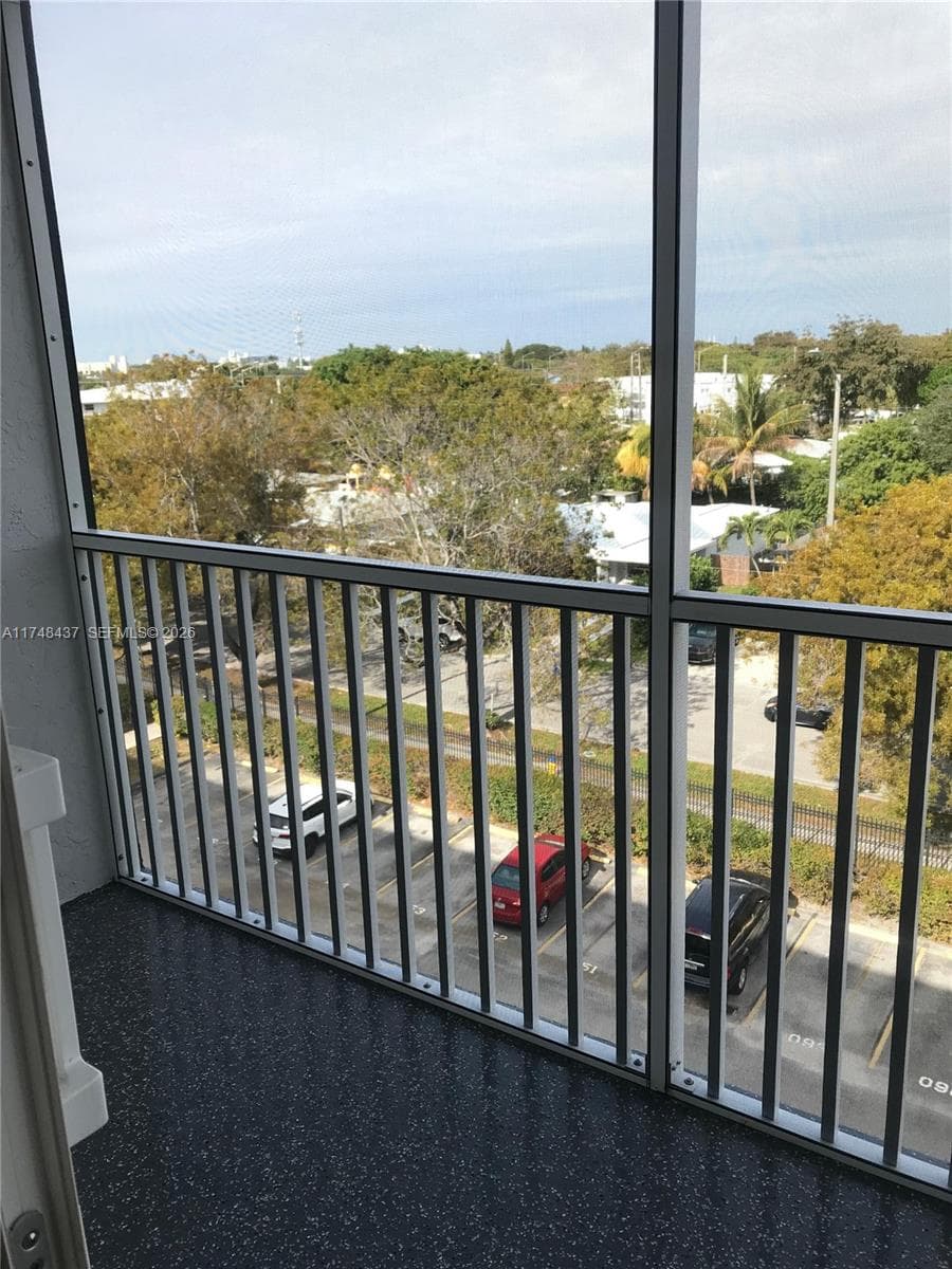16950 W Dixie Hwy A631 Hwy # 631, North Miami Beach, FL 33160 — zdjęcie 3