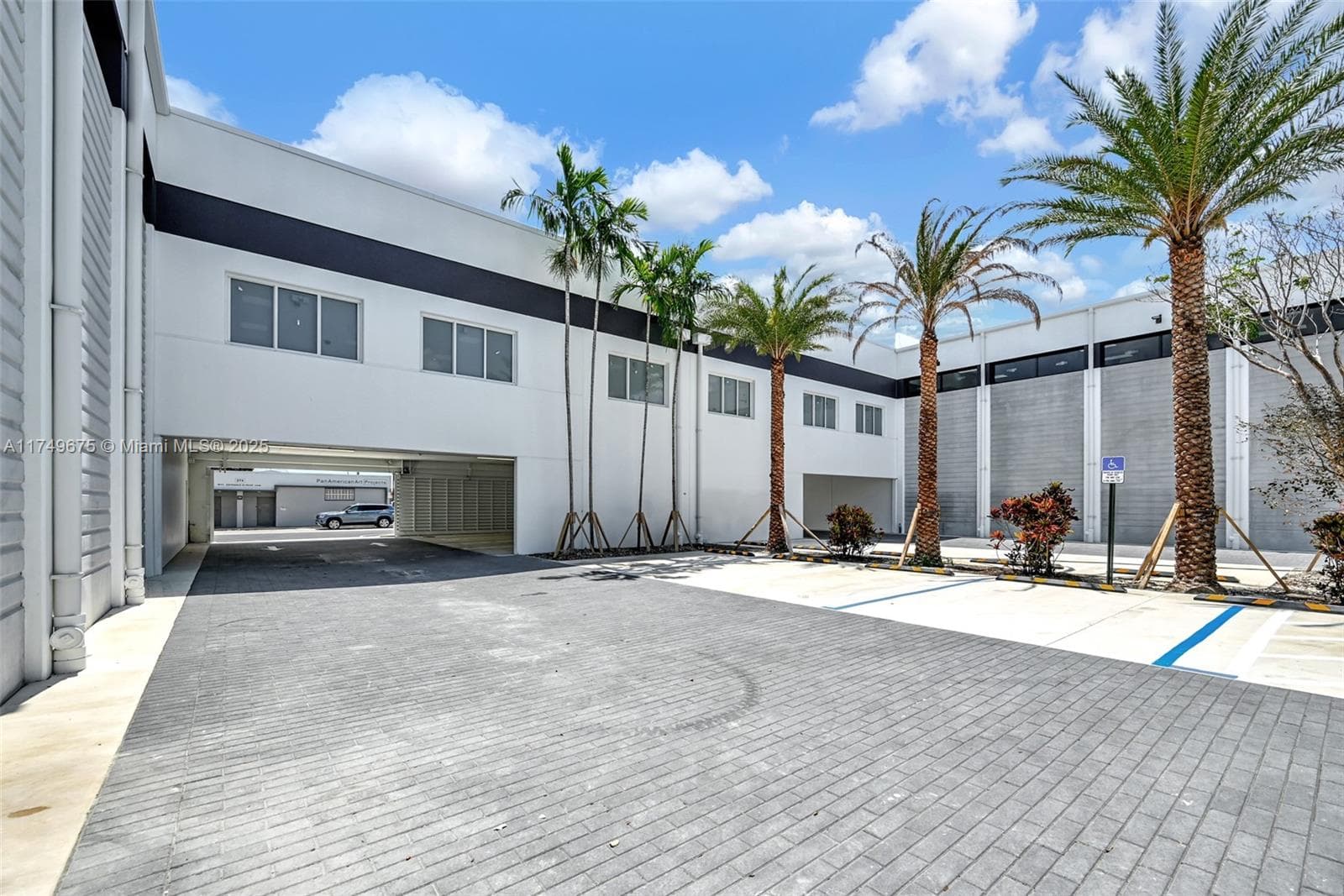 210 NE 68th St # 1, Miami, FL 33138 — zdjęcie 5