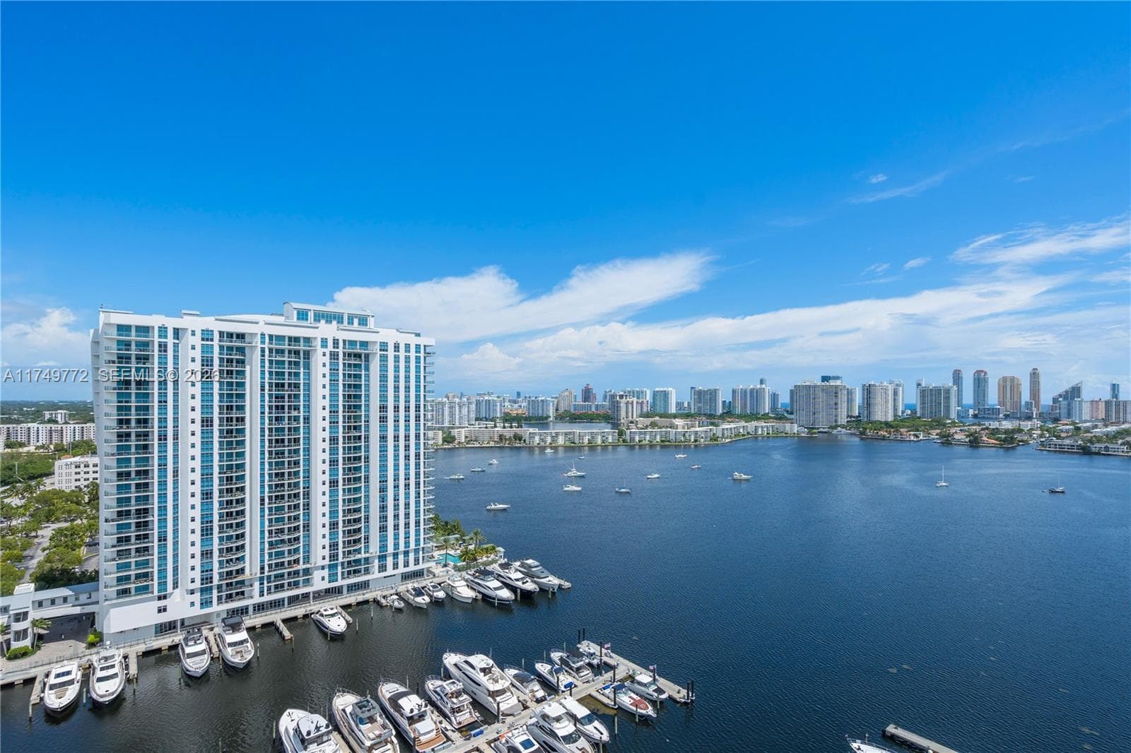 17111 Biscayne Blvd # 2001, North Miami Beach, FL 33160 — zdjęcie 3