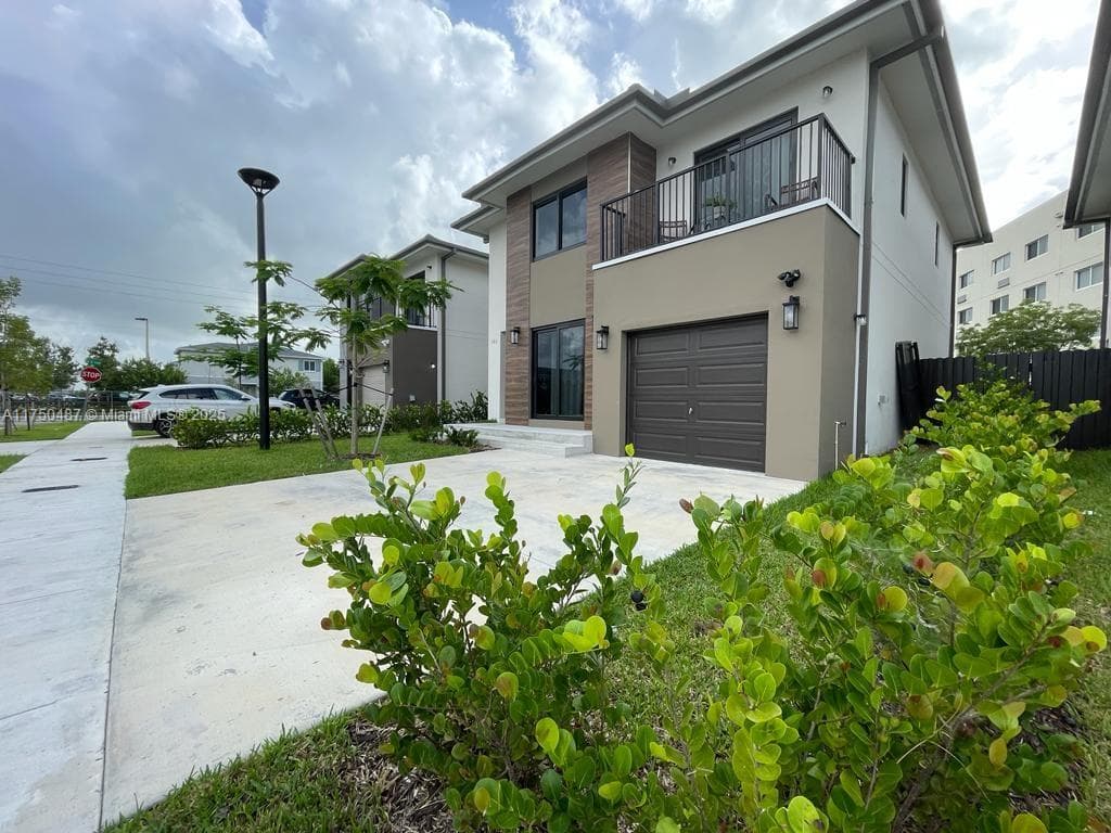302 NW 11th Ct, Florida City, FL 33034 — zdjęcie 2