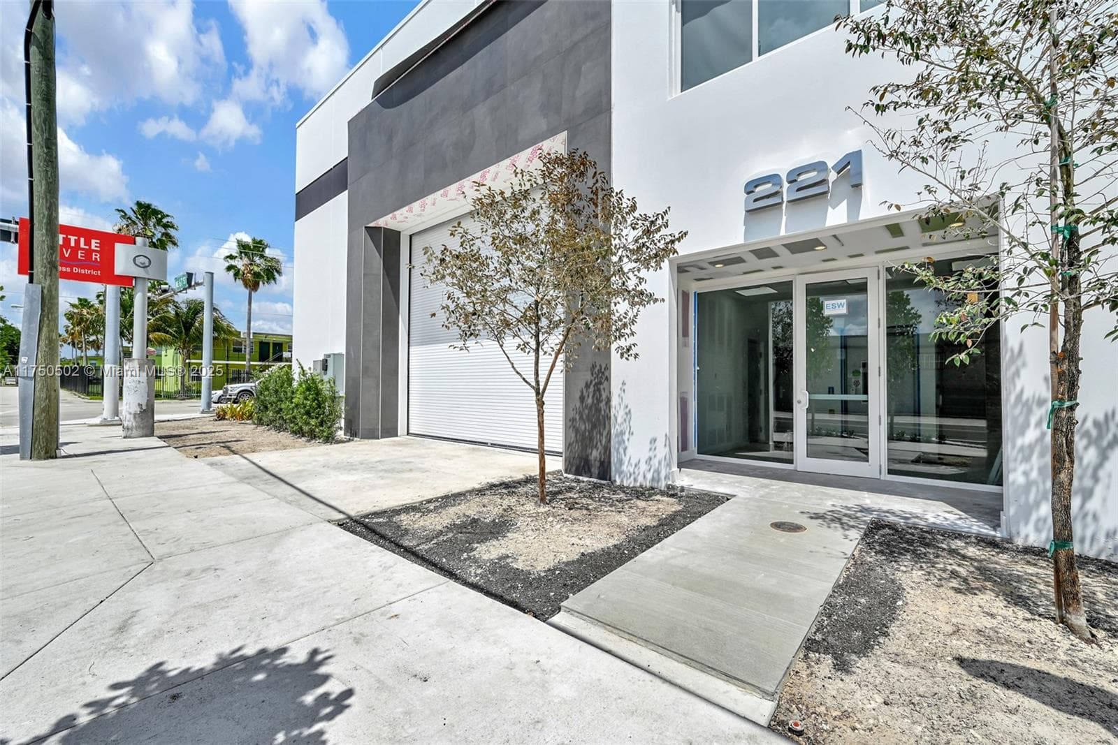 221 NE 67th St # 2, Miami, FL 33138 — zdjęcie 3