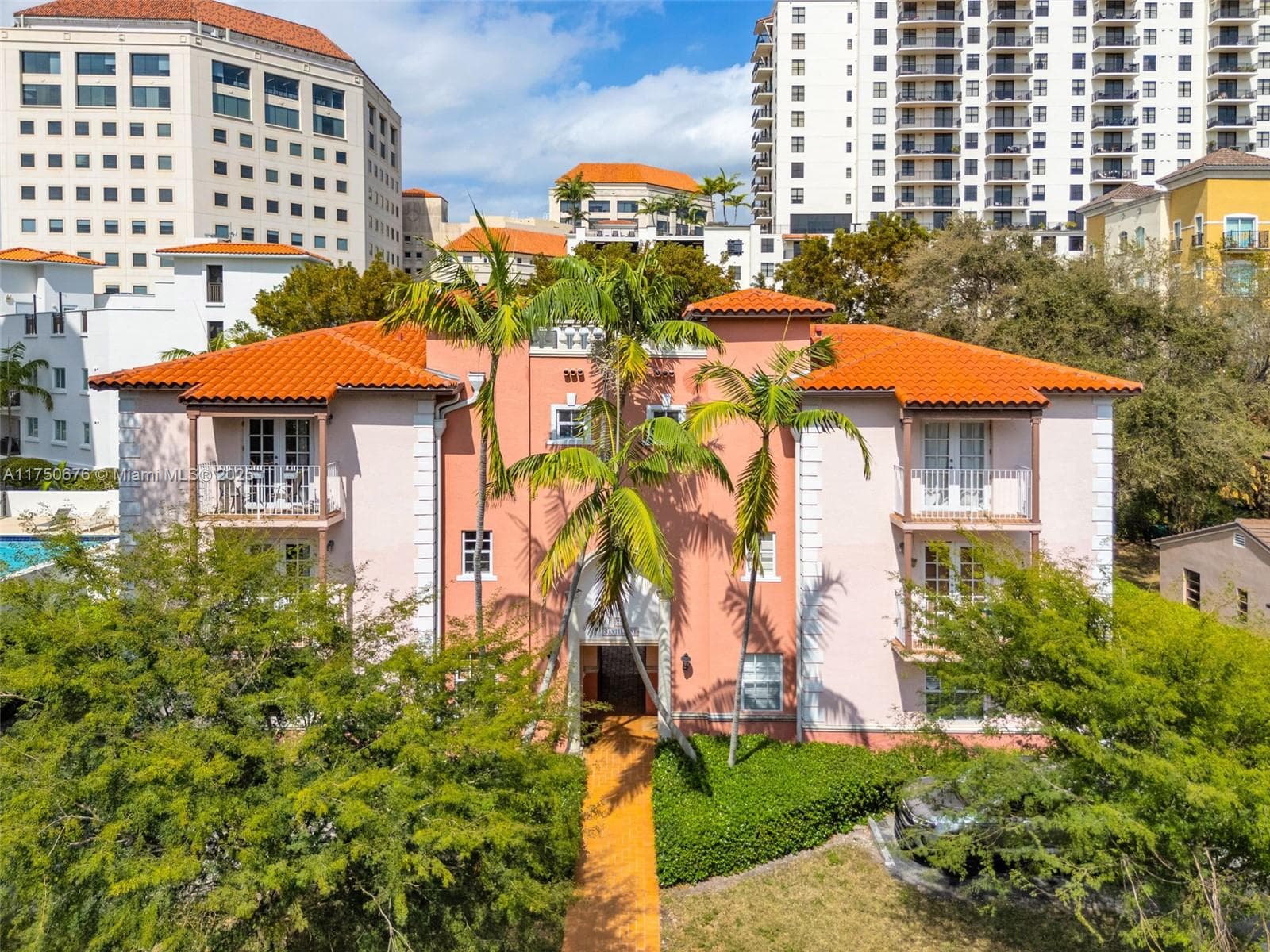 29 Santillane Ave # 7, Coral Gables, FL 33134