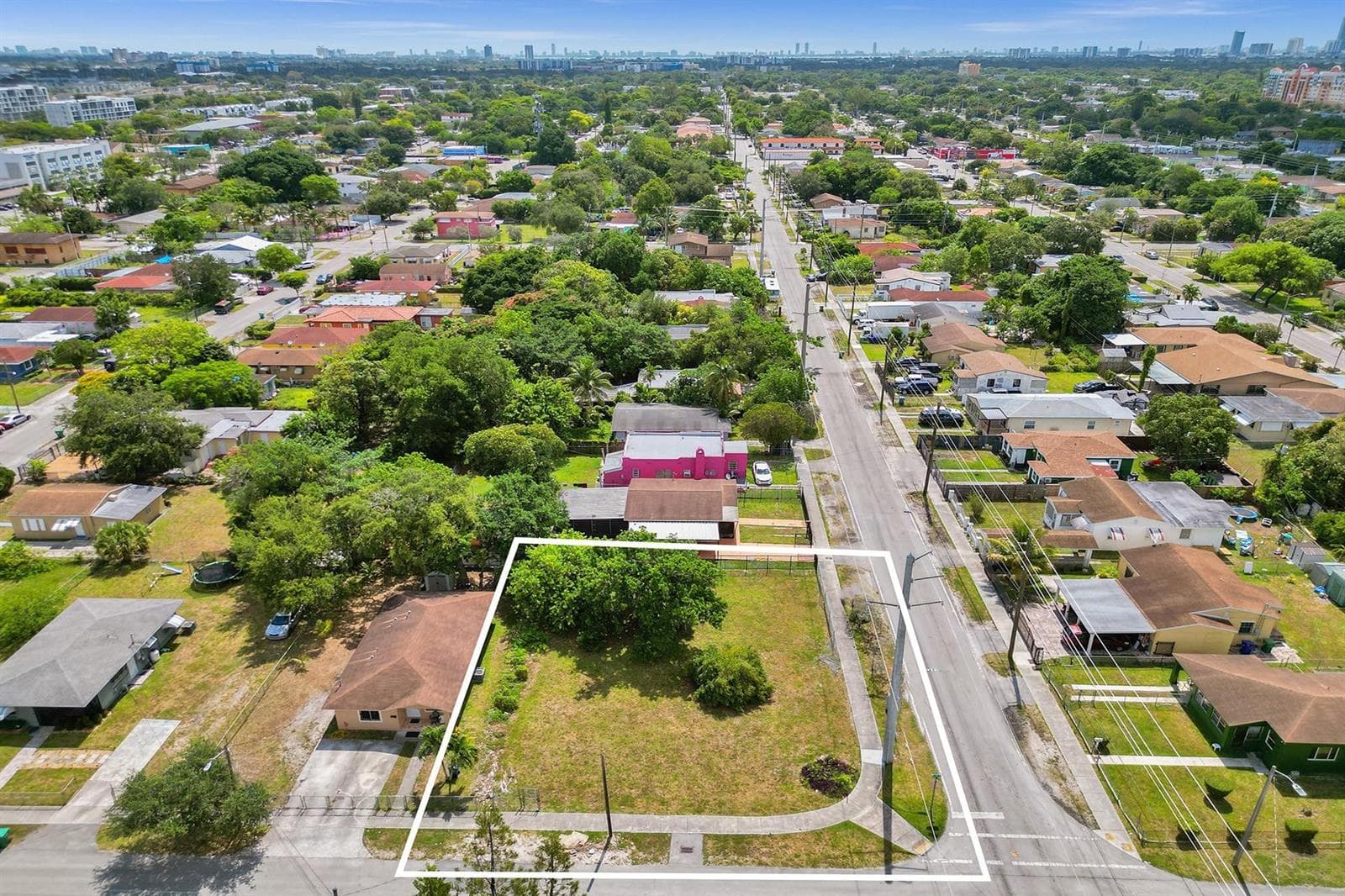 1895 NW 58th Street, Miami, FL 33142 — zdjęcie 2