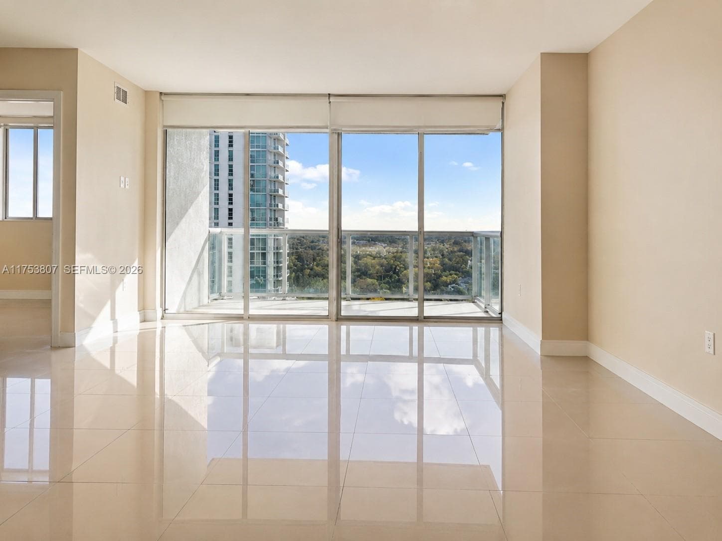 1861 NW S River Dr # 1504, Miami, FL 33125 — zdjęcie 3