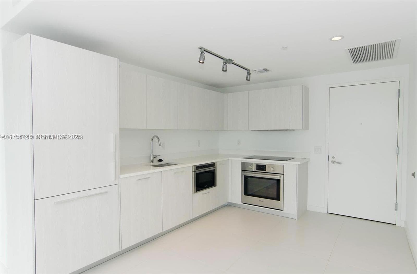 501 NE 31st St # 2009, Miami, FL 33137 — zdjęcie 3