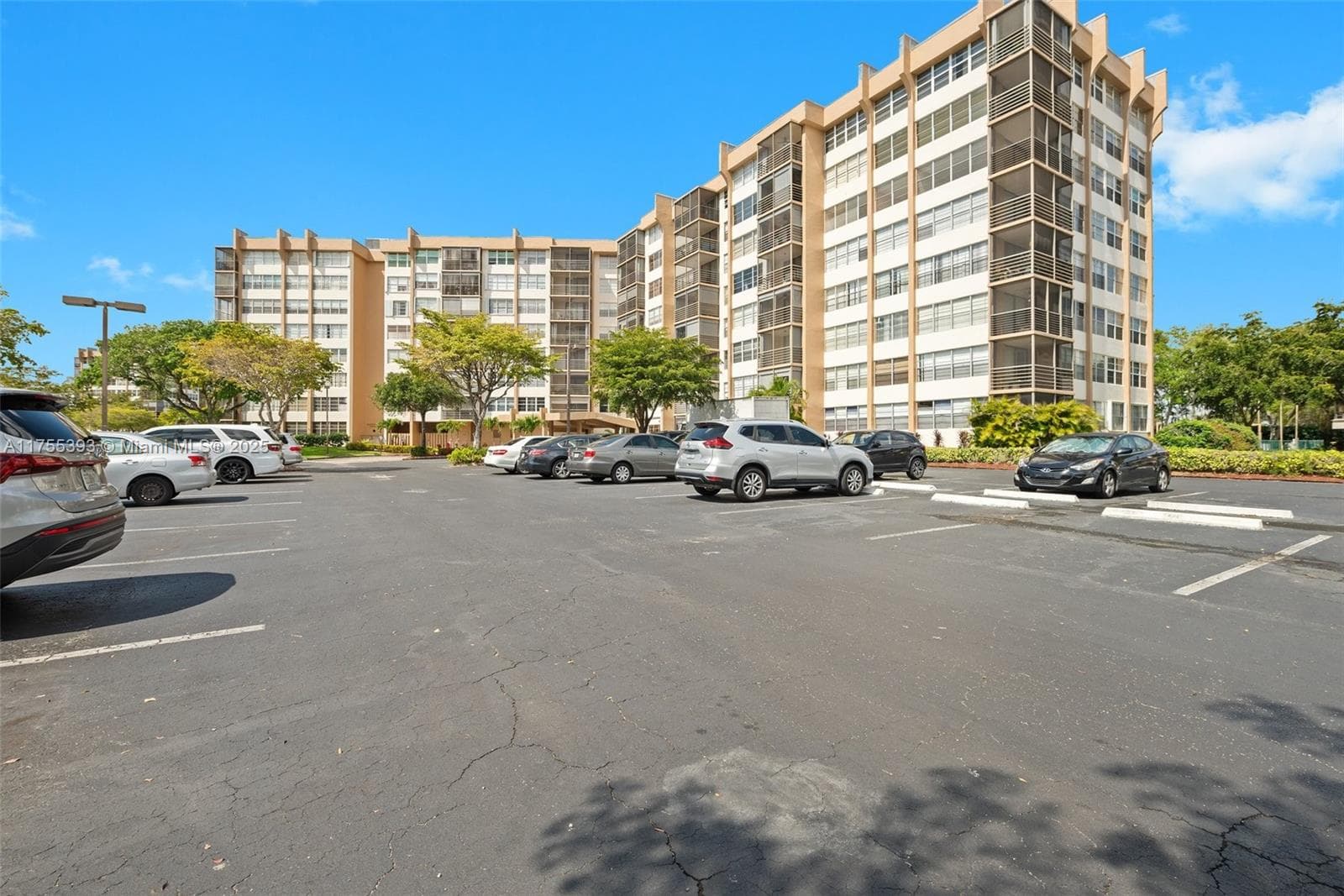 1000 Saint Charles Pl # 603, Pembroke Pines, FL 33026